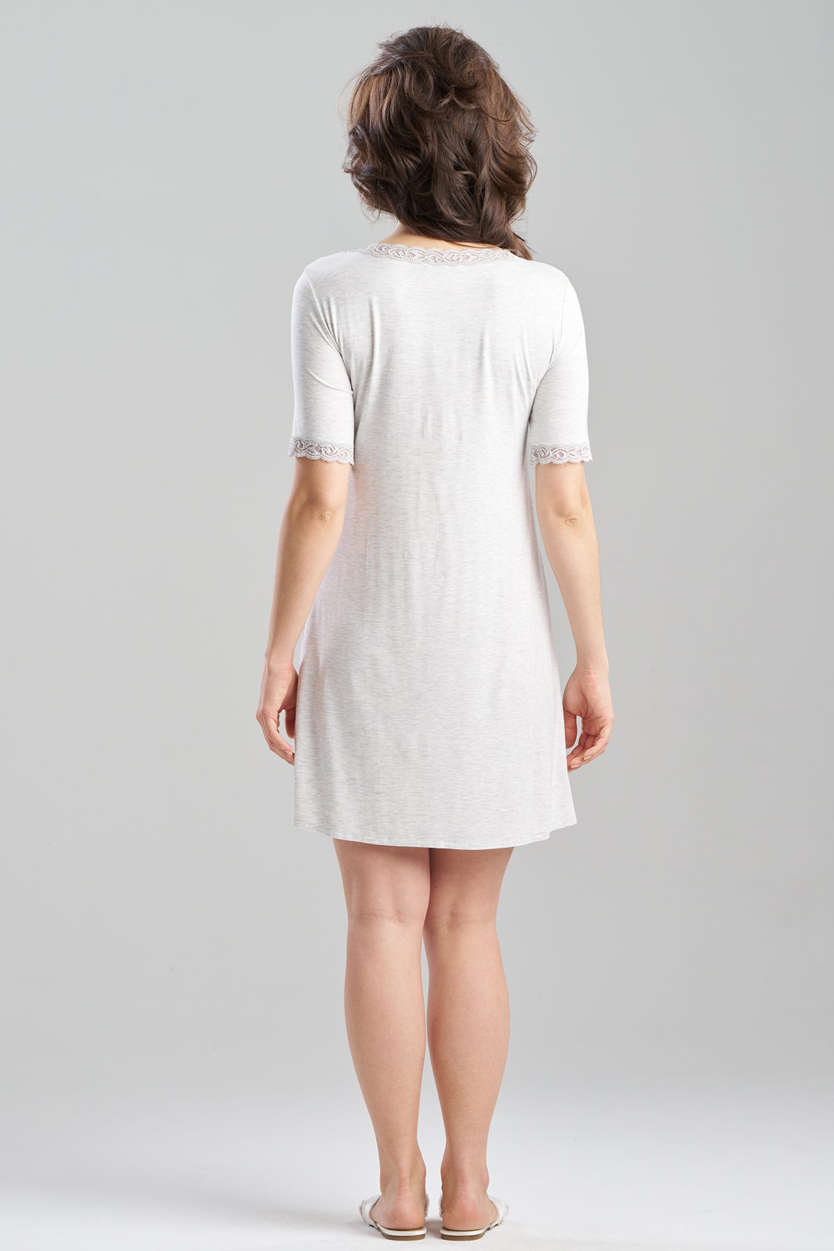 Natori Feathers Essentials Lenzing™ Ecovero™ Viscose Lace Sleepshirt