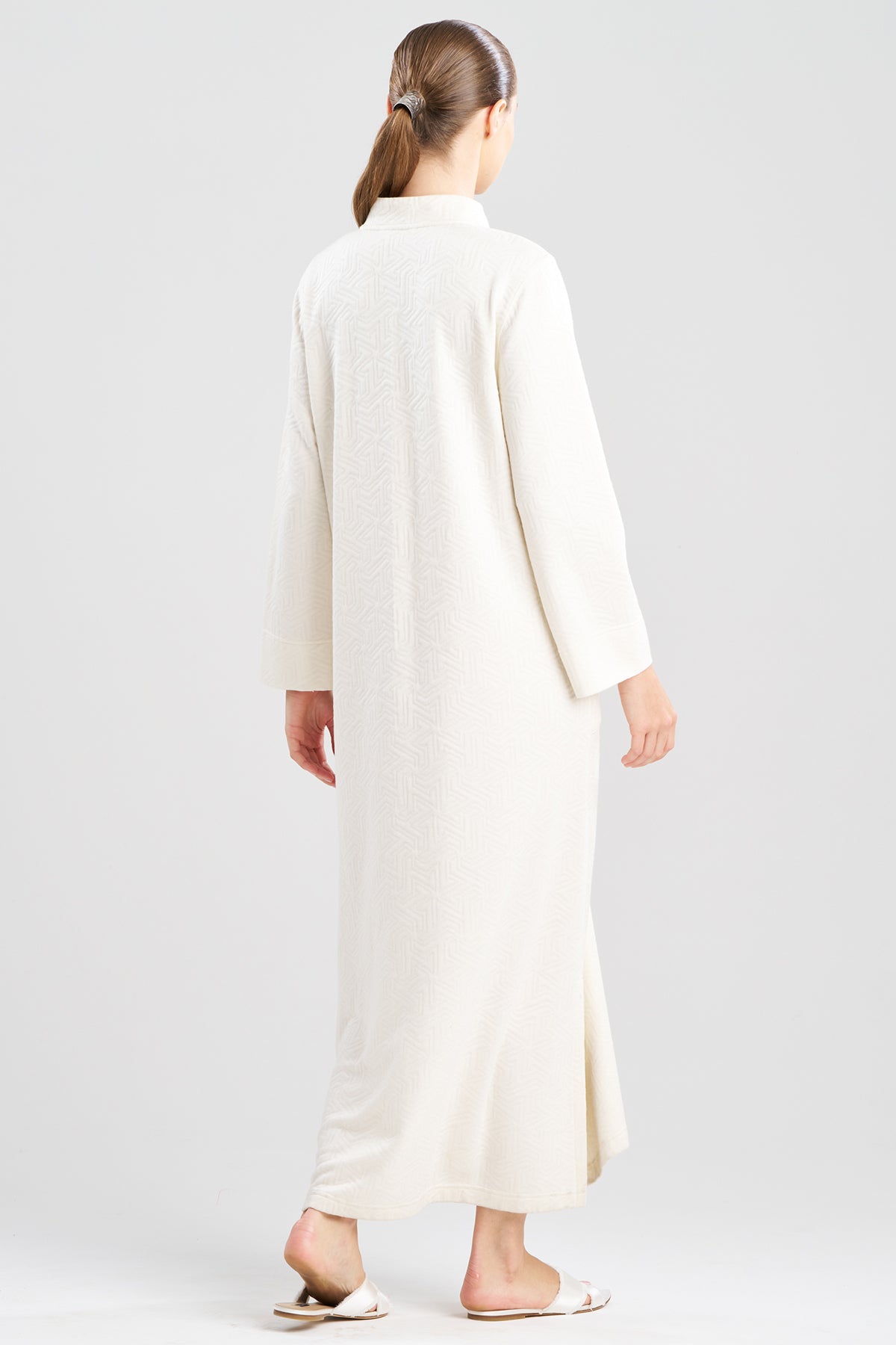 Natori Quilted Geo Knit Jacquard Zip Lounger