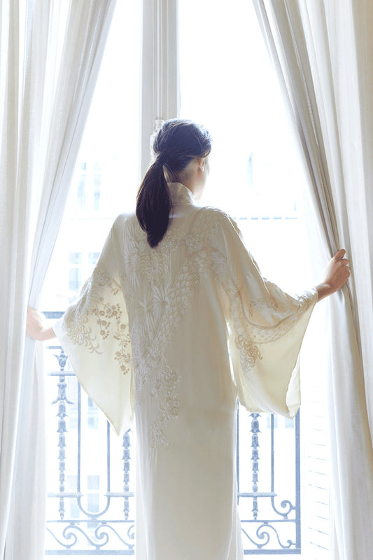 Natori Buy Key Essentials Embroidered Silk Robe in Warm White Online