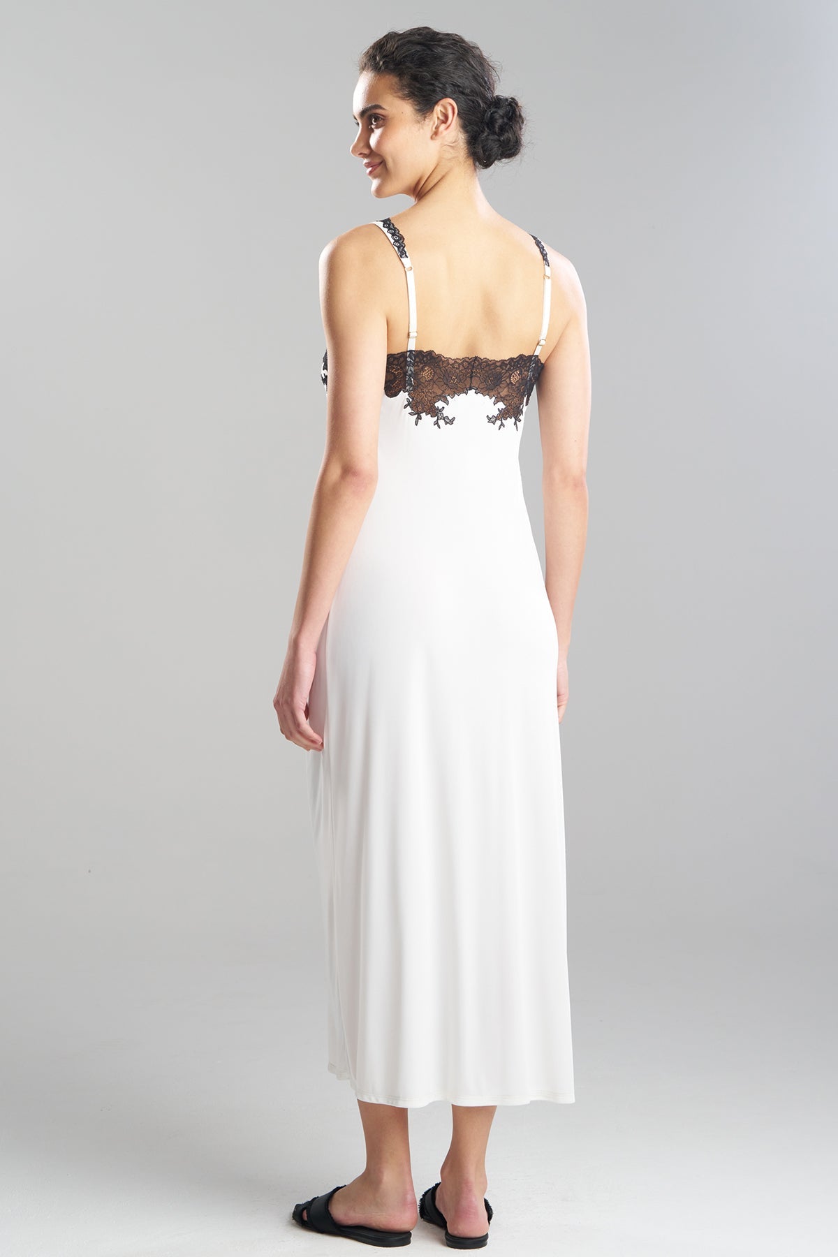 Natori Buy Enchant Lace Applique Gown in Ivory/Black Online