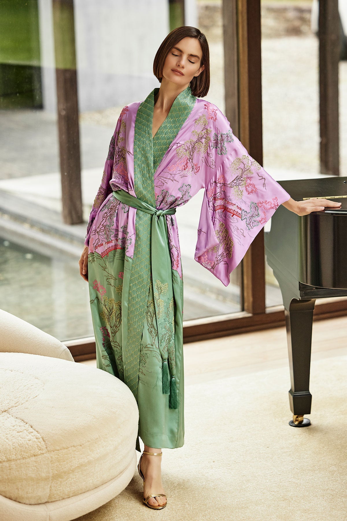 Natori Couture Nara Embellished Drop Sleeve Silk Robe