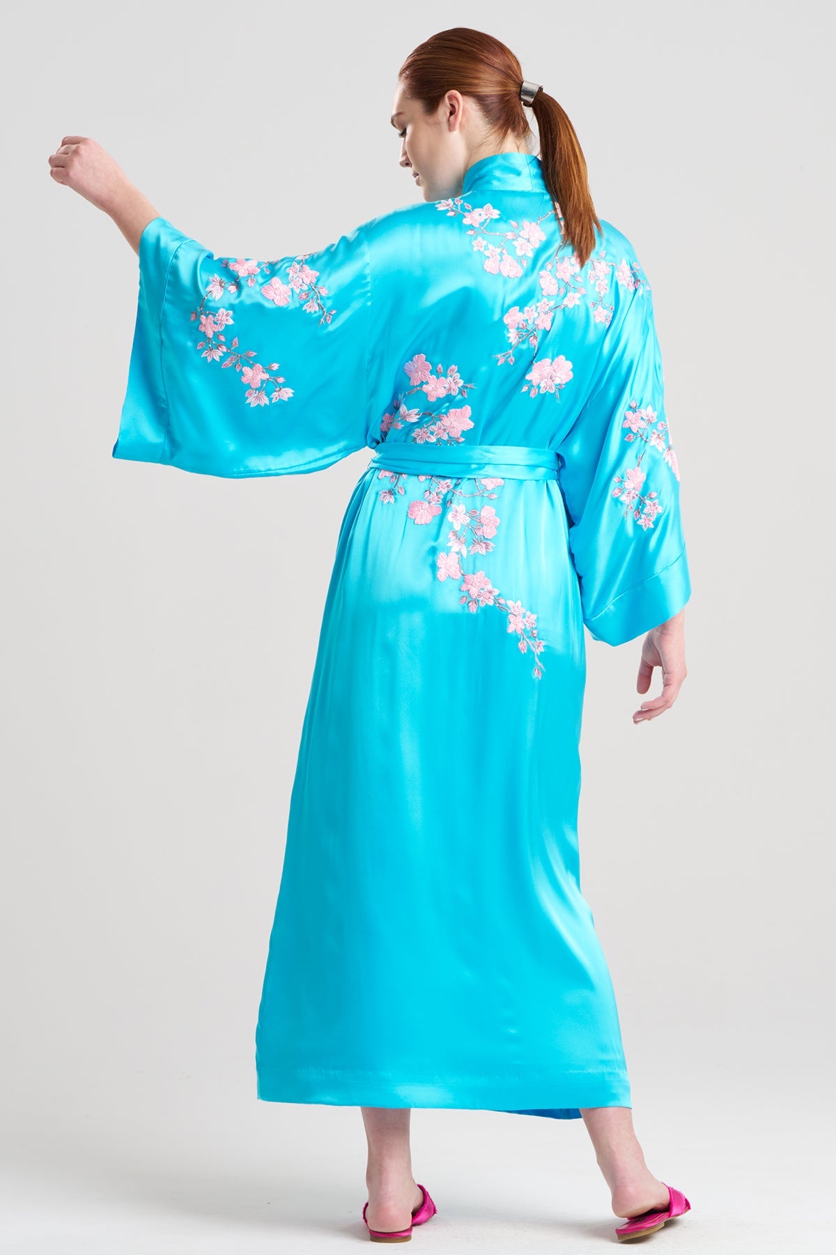 Natori Couture Sakura Embroidered Floral Silk Robe