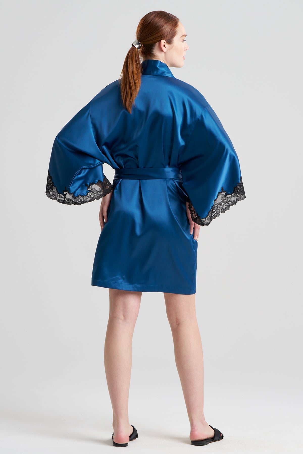 Natori Peony Glamour Wrap