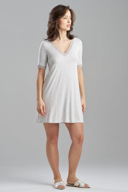 Natori Feathers Essentials Lenzing™ Ecovero™ Viscose Lace Sleepshirt