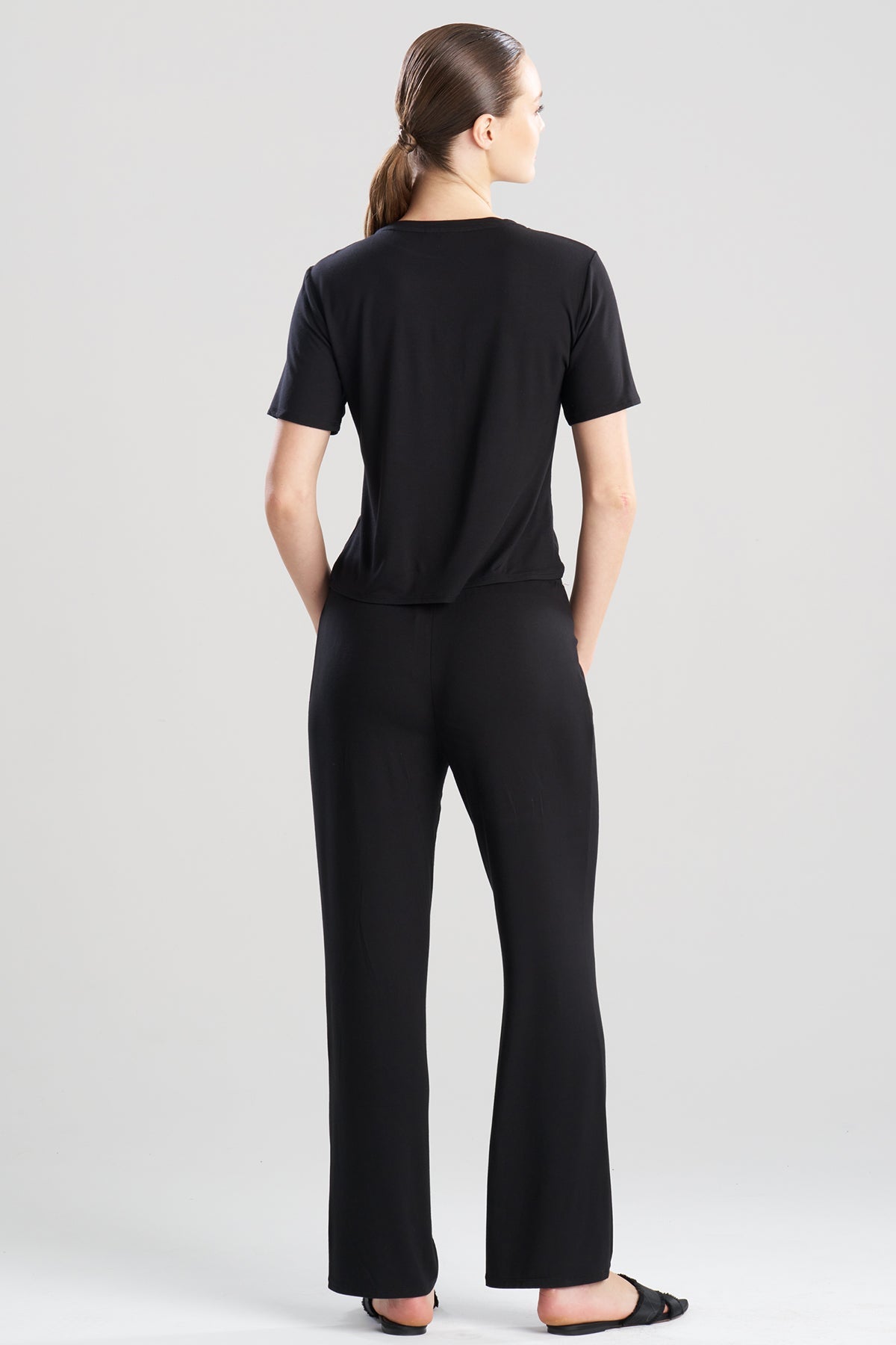 Natori Feathers Essentials Lenzing™ Ecovero™ Viscose Crew Neck PJ