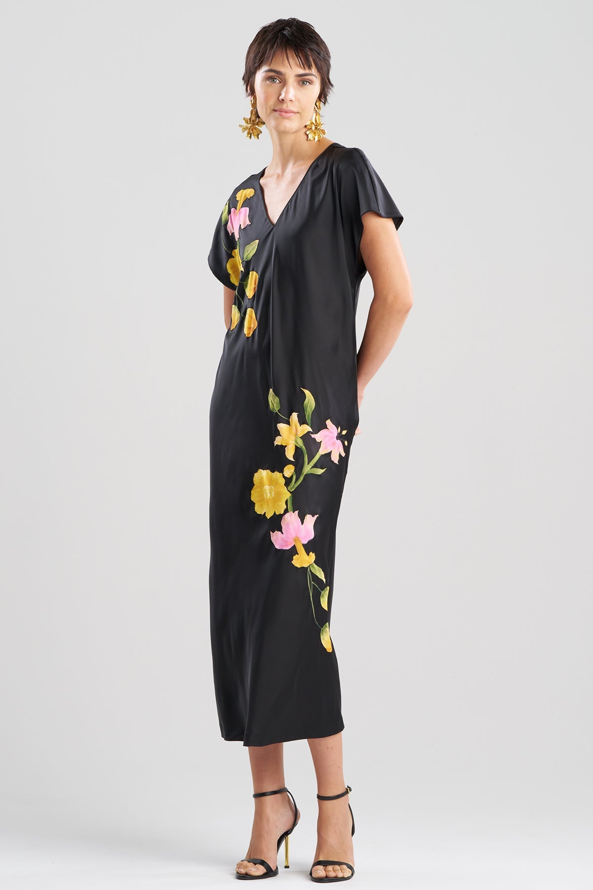 Natori Satin Essentials Embroidered Short Sleeve Caftan