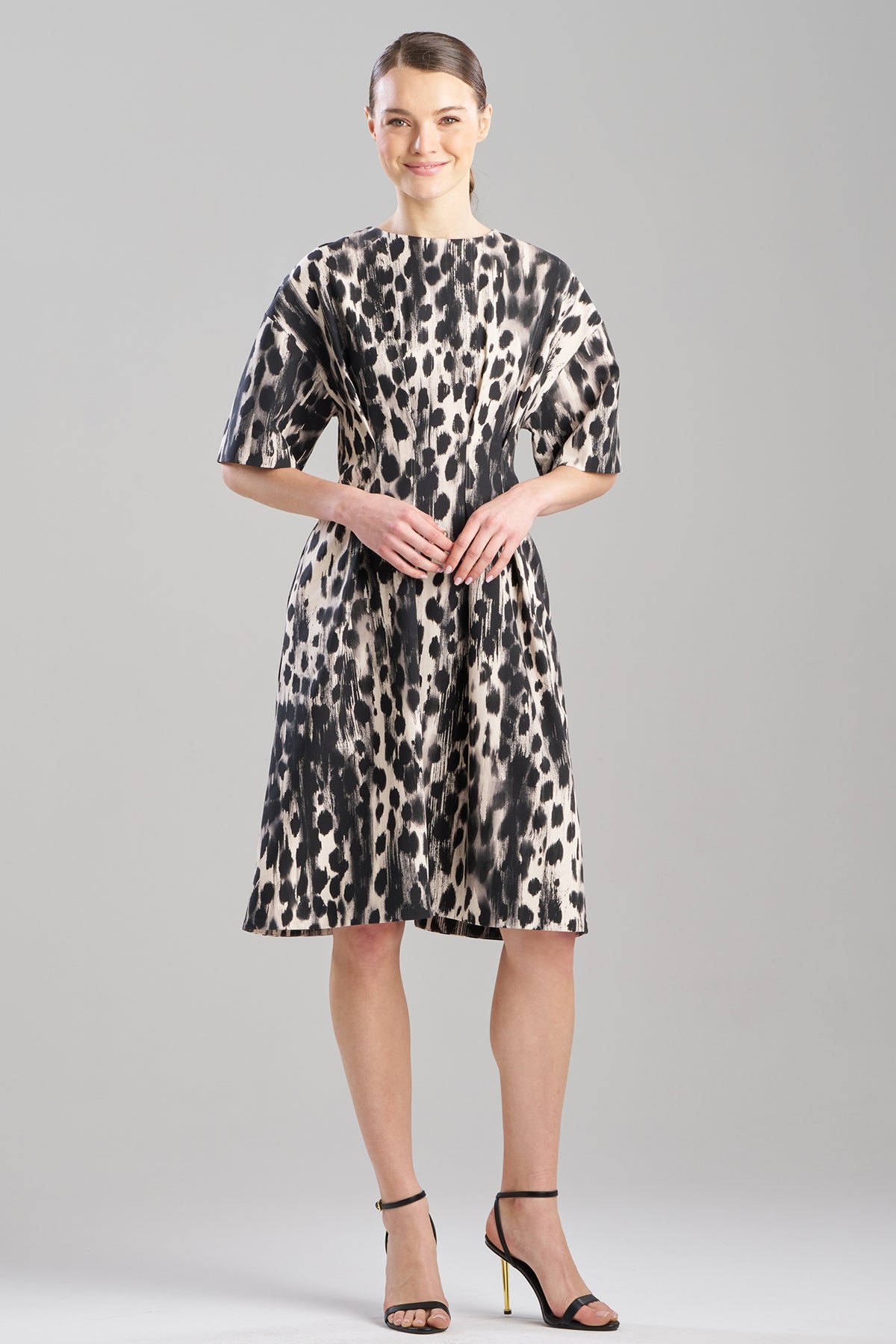 Natori Watercolor Animal Pleat Release Dress
