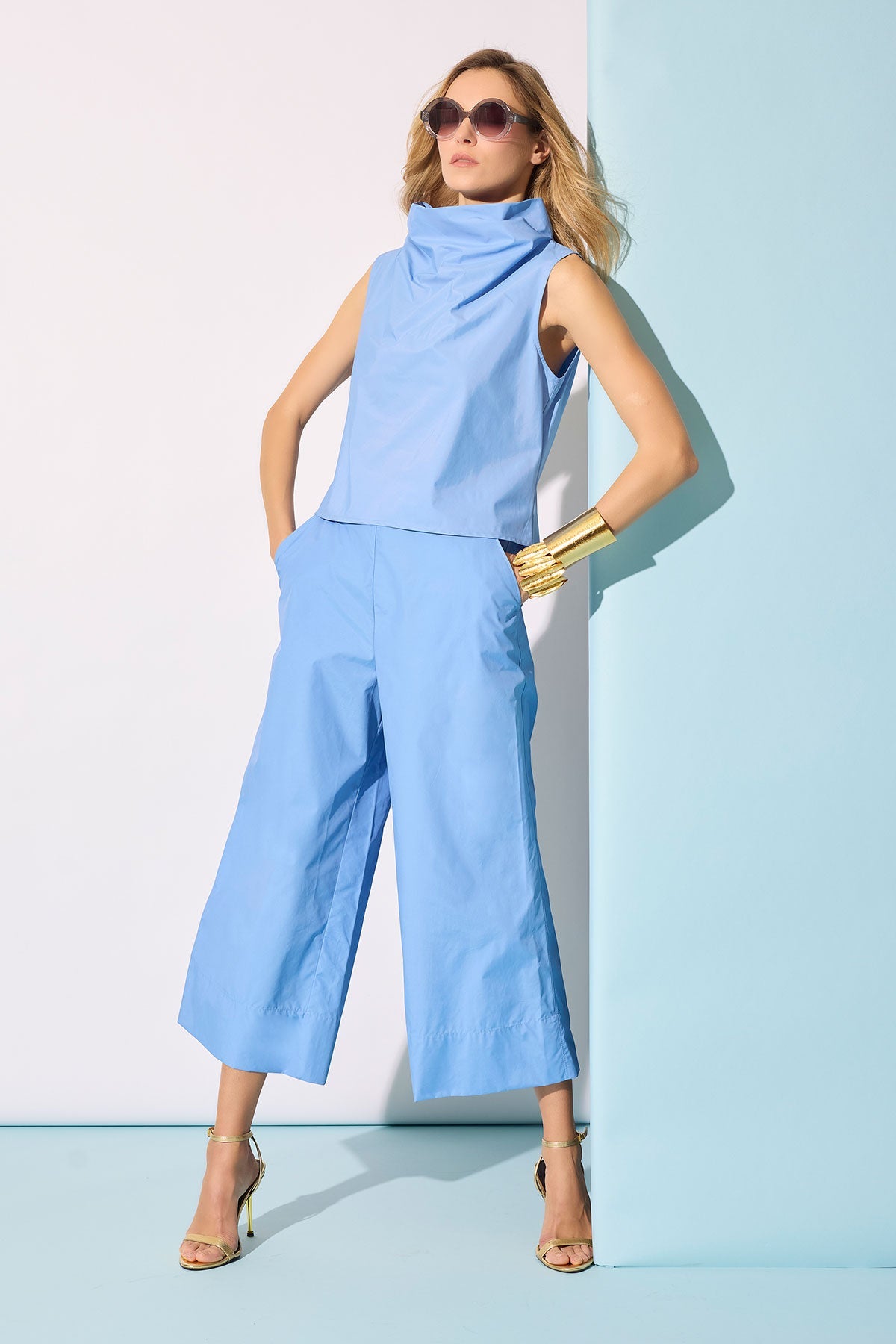 Natori Techno Poplin Cowl Top