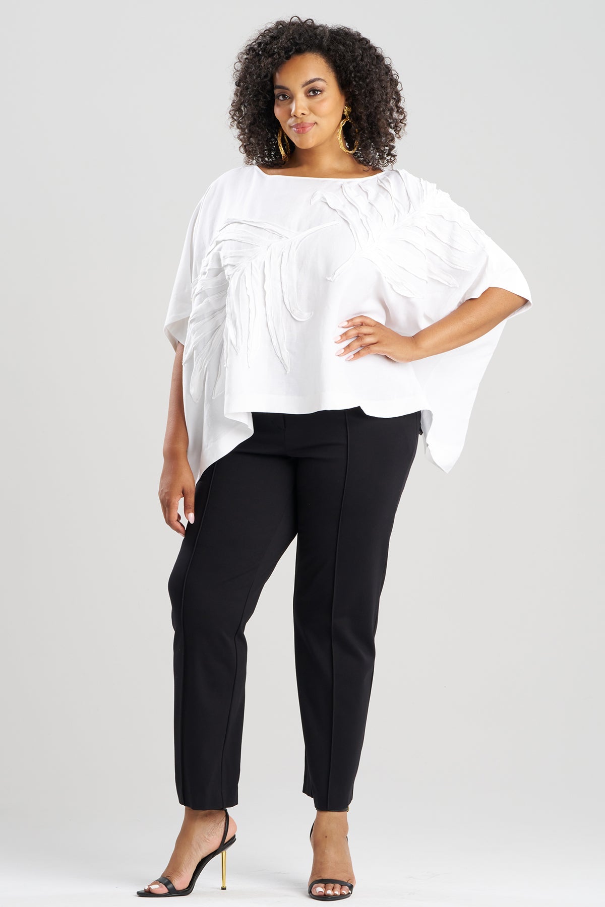 Natori Light Weight Linen Embroidered Caftan Top