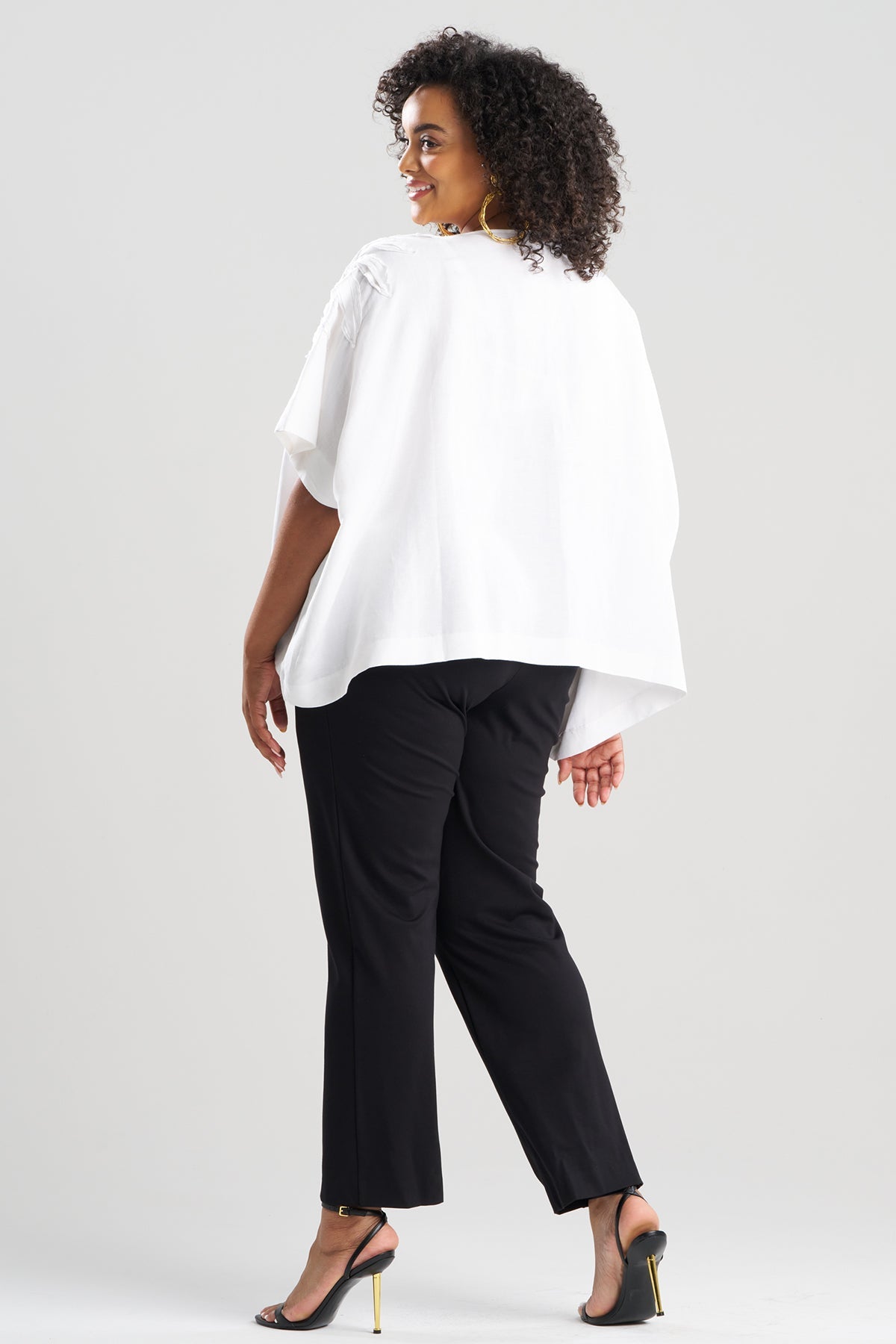 Natori Light Weight Linen Embroidered Caftan Top