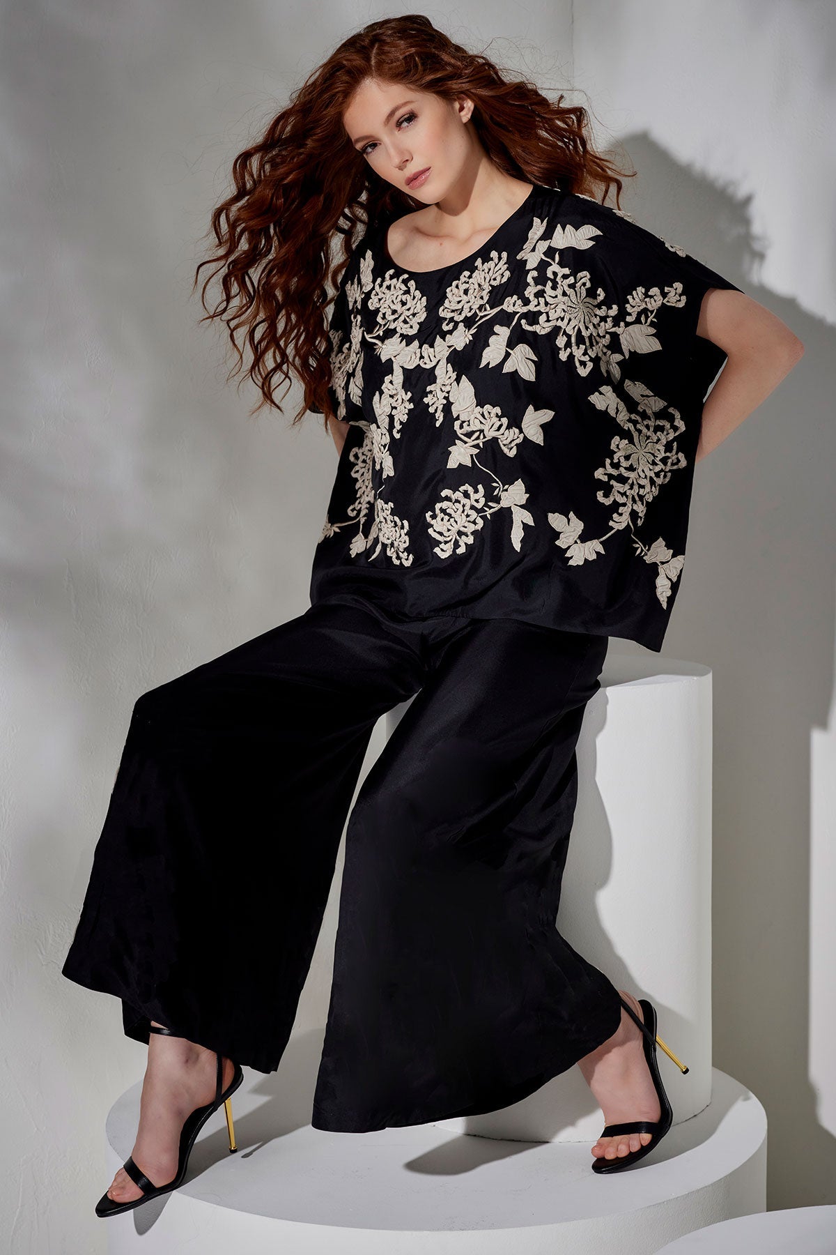 Natori Couture Habotai Embellished Silk Caftan Top
