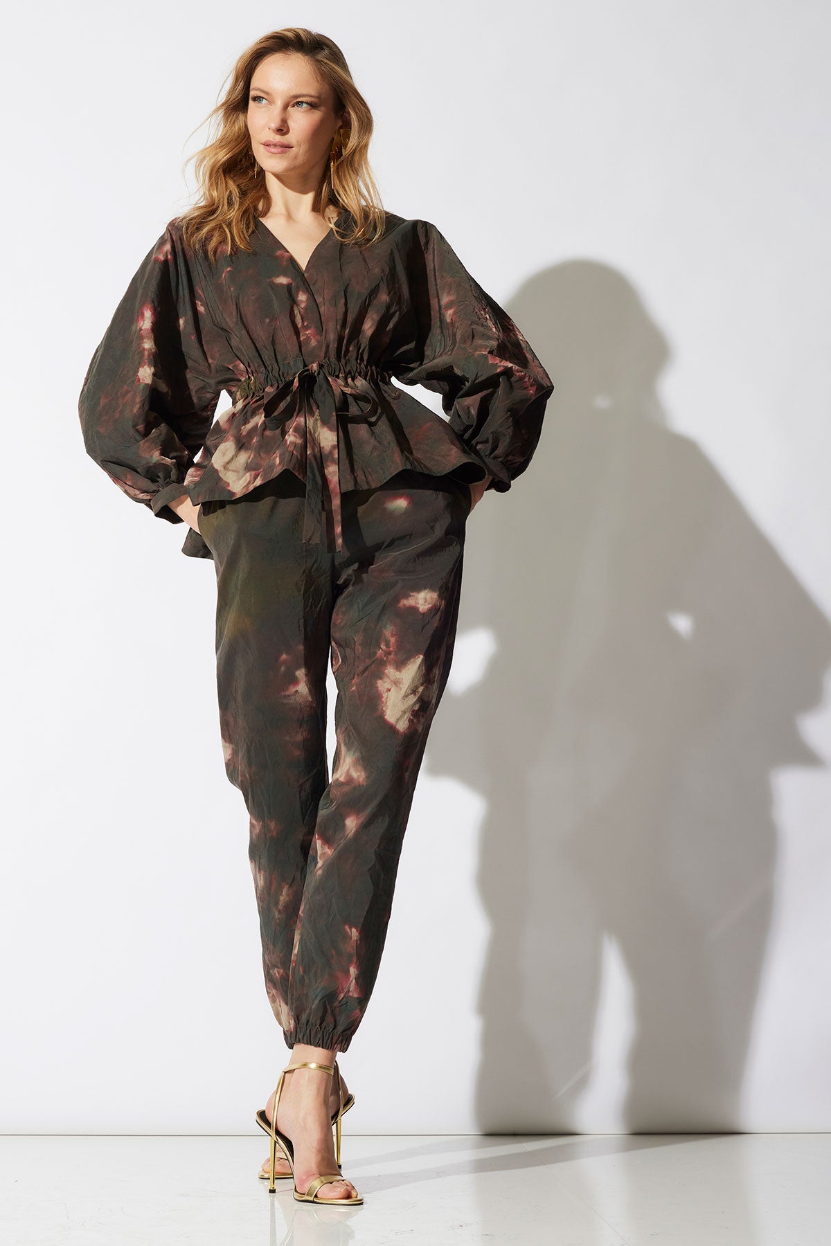 Natori Niji Tie Dye Taffeta Voluminous Sleeve Jacket