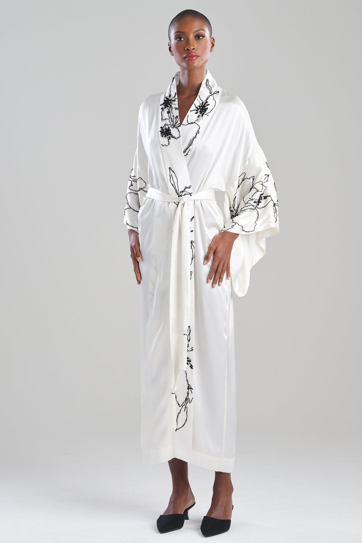Natori Couture Yumi Embroidered Silk Robe