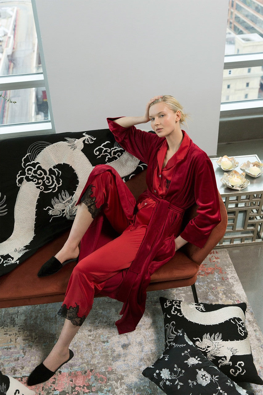 Natori Buy Mayon Dragon Embroidery Throw in Black/Ivory Online