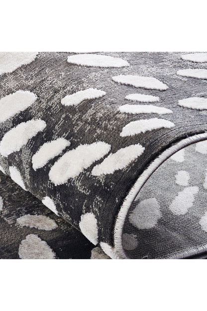 Natori Buy Serengeti- Charcoal Spotted Rug in Grey Online