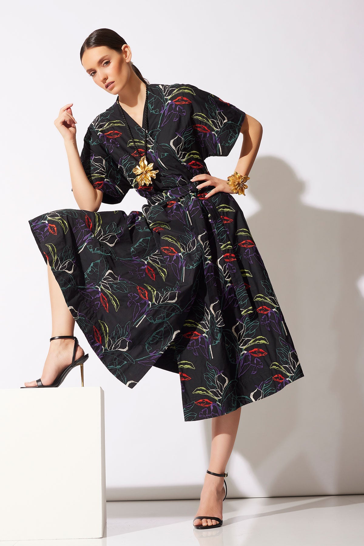 Natori Yoru Embroidered Cotton Poplin Kimono Wrap Dress